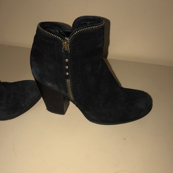 Black booties! - Picture 5 of 7